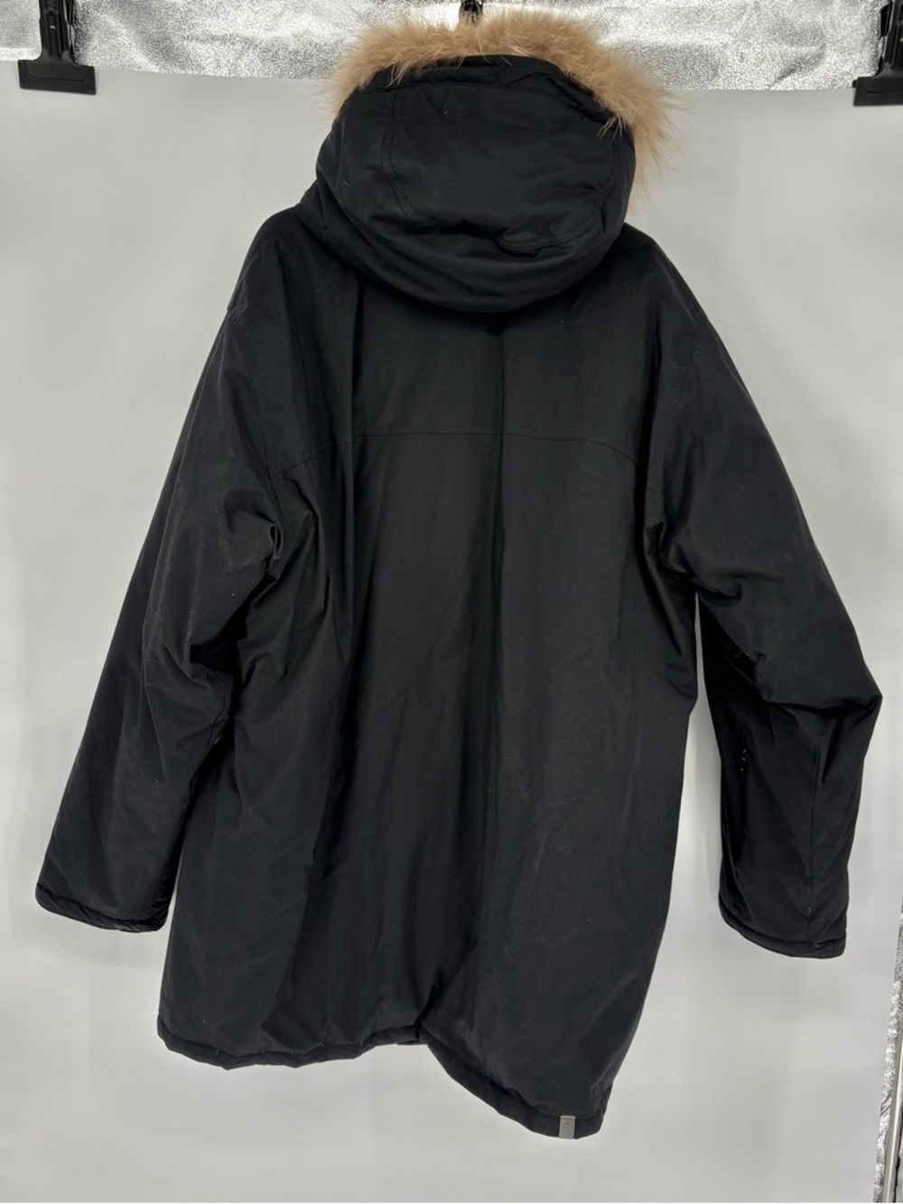 Men’s Helly Hansen Down Parka with Raccoon Hood - Picture 2 of 14